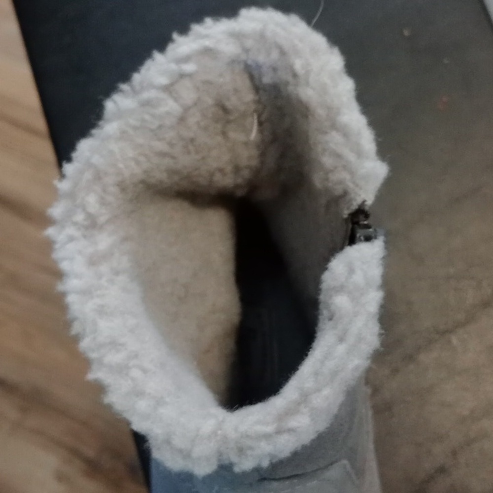 Grey Winter Boots - Picture 6 of 6